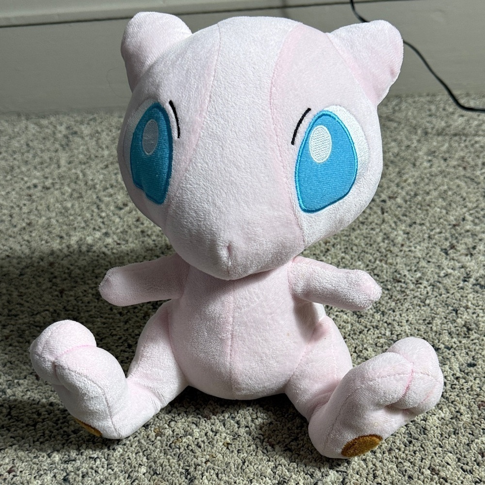 Pokémon Mew Pink Plush Stuffed Toy 11” 2011